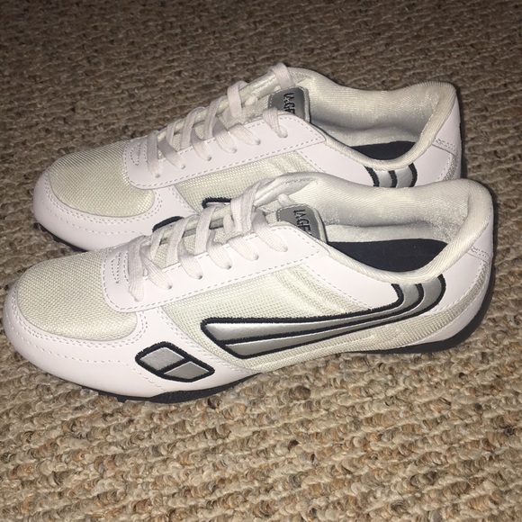 LA Gear Shoes La Gear Athletic Shoes Poshmark
